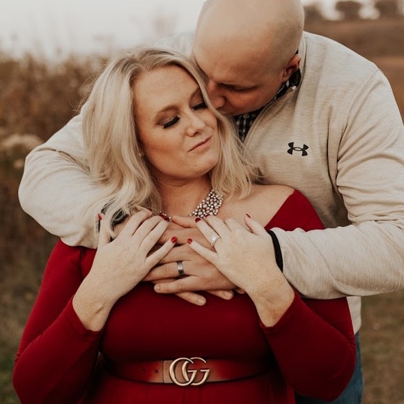 Meet Lindsay your ✨Posh Ambassador✨ - Picture 2 of 16